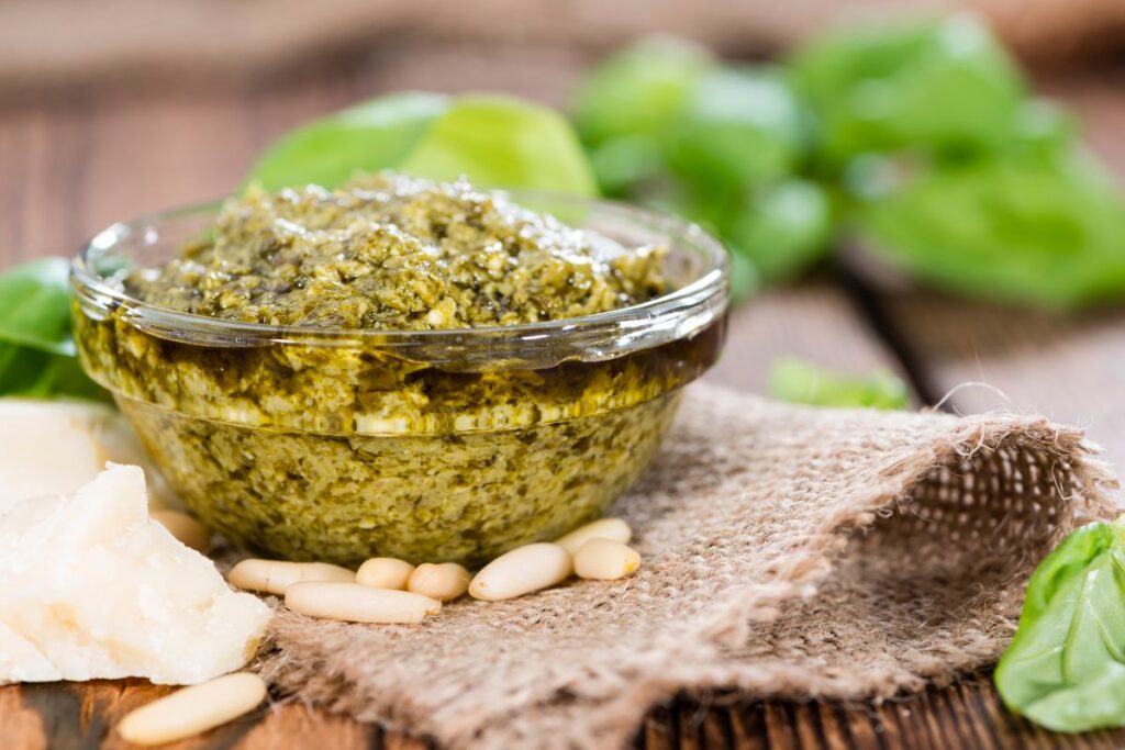bazalkové pesto